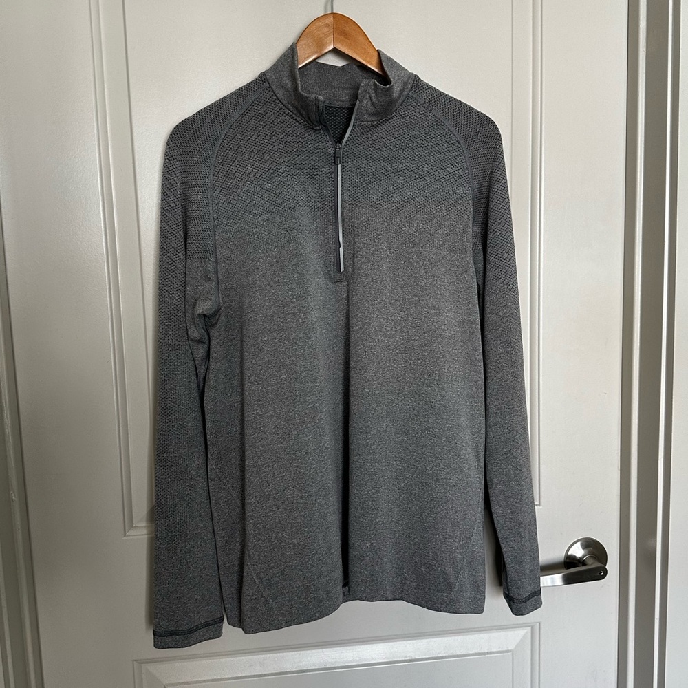 Lululemon metal vent tech long sleeve men’s large